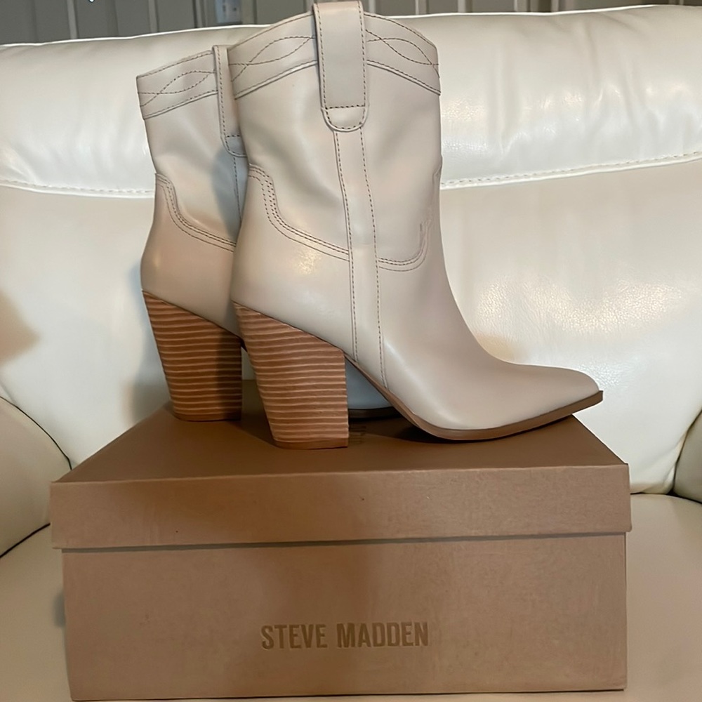 NEW Steve Madden booties
